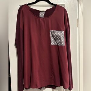 Women’s long sleeve top size L.